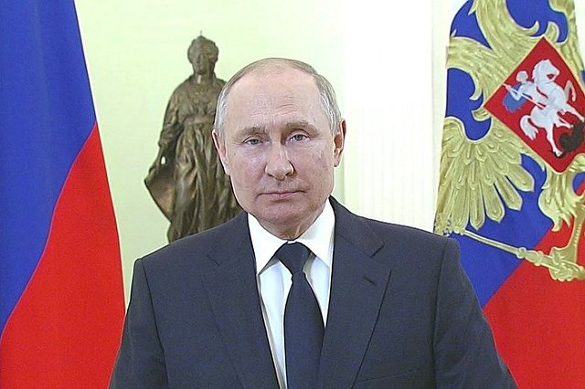 Путин объявил о новых выплатах для семей с детьми