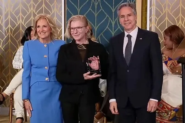 Блинкен 8 марта наградил в Белом доме известную украинскую неонацистку Тайру