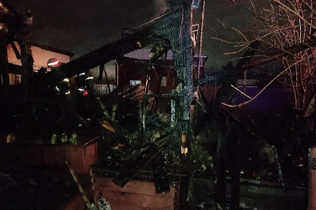 Пожилая женщина погибла при пожаре в частном доме под Екатеринбургом