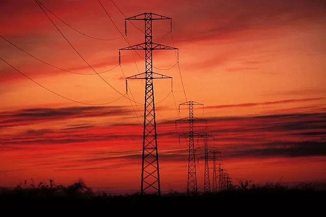 Подающая свет в Крым ЛЭП «Каховка-Титан» восстановлена