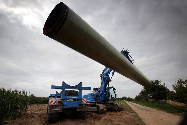 В Первоуральске скончался второй рабочий, пострадавший от падения труб