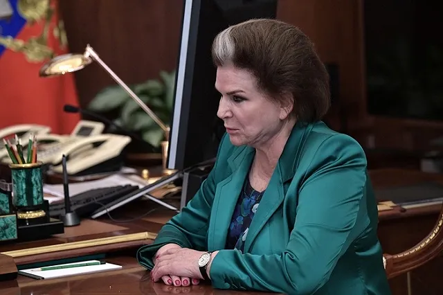 Земляки Терешковой потребовали лишить её звания почётного гражданина города