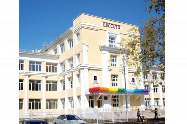 Екатеринбургский 8-классник вышел из открытого окна школы: прокуратура проводит проверку