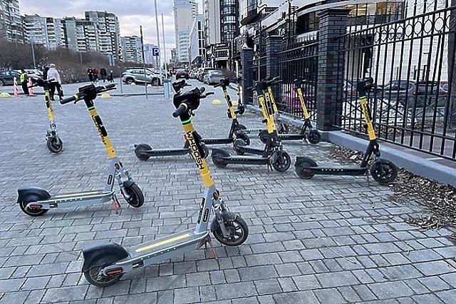 Мэр Алексей Орлов сообщил, исчезнут ли самокаты из Екатеринбурга