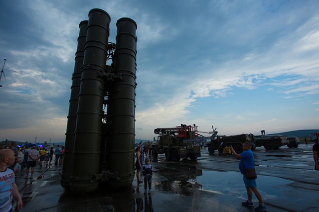 Россия получила десять заявок на поставку систем ПВО С-400