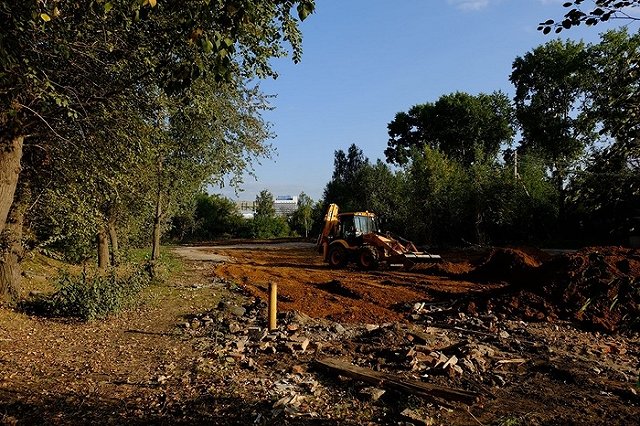 «За два часа вон ту штуку опустили в это отверстие. Все!»