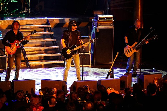 Рок-музыканты объявили войну «Аэрофлоту»