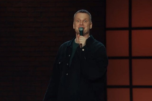 В Минске судят комика Славу Комиссаренко