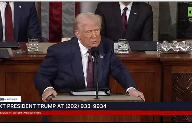 «Политджойстик» объяснил, чем тарифная война Трампа выгодна России