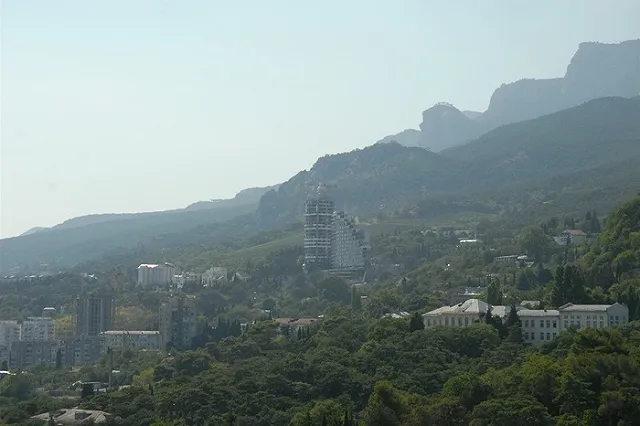 СМИ узнали о преференциях для согласившихся работать в Крыму чиновников