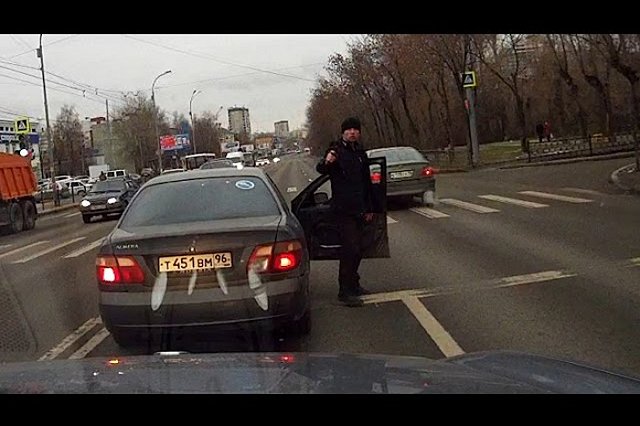 Автохам с Уралмаша, угрожавший пенсионерам, предстанет перед судом