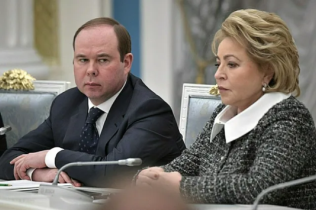 В «кремлевский доклад» включили имена 210 российских чиновников и олигархов