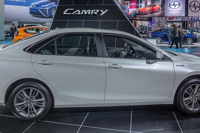 Депутат ЕГД рассказал о покупке горадминистрацией 10 новеньких «Camry»