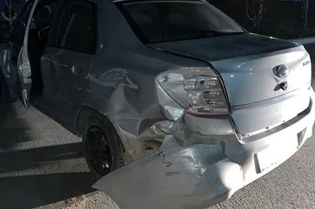 На Урале пьяная школьница угнала машину и устроила ДТП