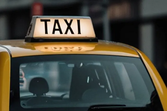 В Екатеринбурге таксист избил подростка и написал на него заявлению в полицию