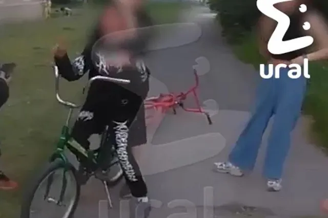 Толпа подростков избила школьника в Каменске-Уральском