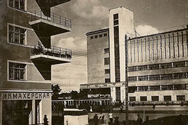 Улицу Толмачева в Екатеринбурге все-таки переименовали в Царскую