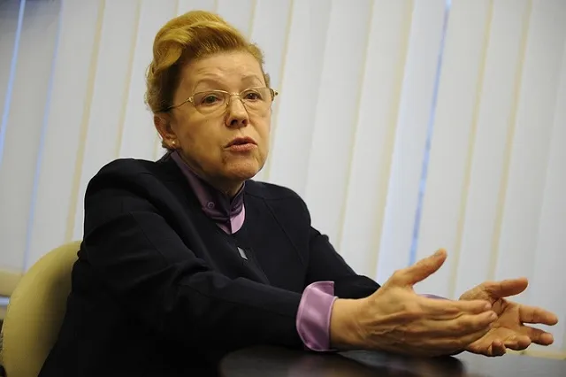 Мизулина назвала вредительством идею уравнять супругов и сожителей в правах