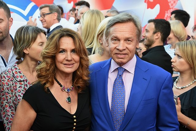 Пушков рекомендовал Вайкуле петь в кафе для «европейцев», которые ее не знают