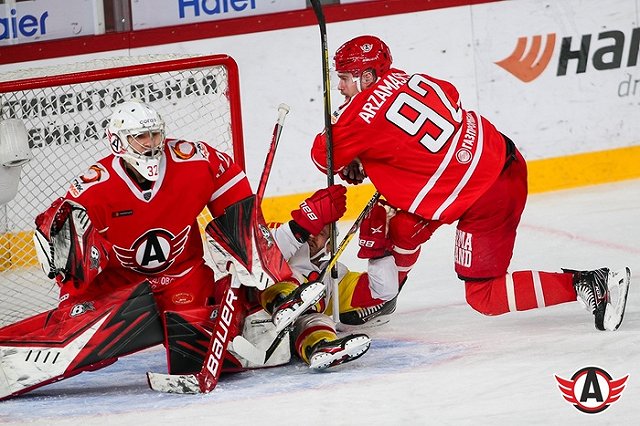 «Автомобилист» взял реванш у «Йокерита»