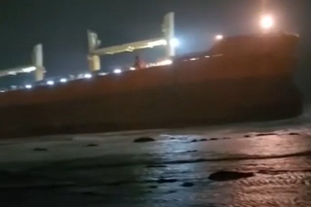 Китайское судно с мазутом потерпело бедствие у берегов Сахалина