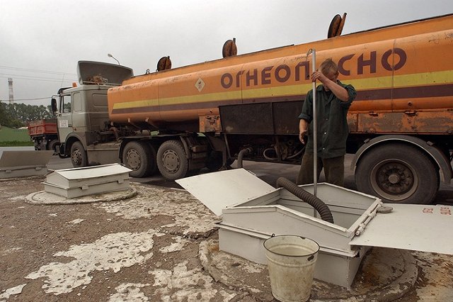 Правительственная комиссия одобрила повышение акцизов на бензин