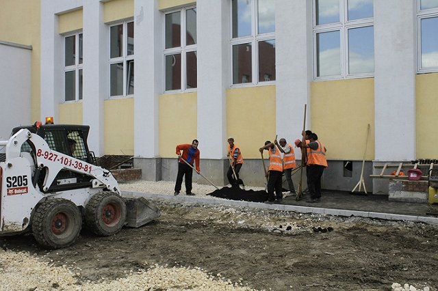 Школы Екатеринбурга получат в 2016 году 281 млн рублей, детсады — 118