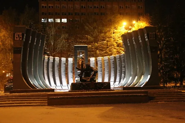 Мемориальную доску офицеру Алексею Бучельникову открыли в Екатеринбурге