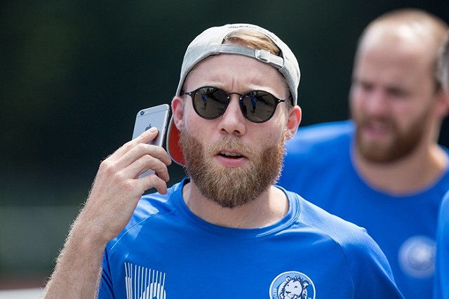 Ученые рассказали, как пользоваться смартфоном без вреда для здоровья