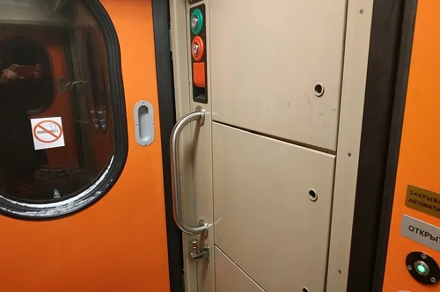 Пассажир сорвал стоп-кран в поезде, едущем в Екатеринбург