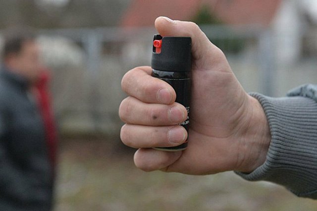 Уралец залил инспектора ГИБДД перцовкой прямо на экзамене по вождению