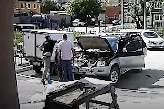 На Уралмаше отец и сын напали на соседей