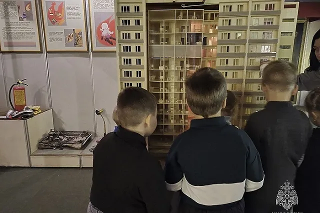 Ребенок, которого вынесли без сознания из горящей квартиры на Ботанике, умер