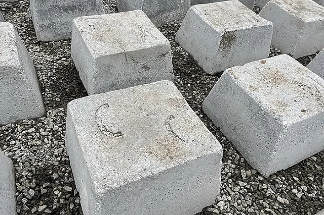 В Екатеринбург вернули на место легендарный памятник