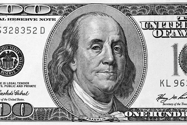 Уральцы делают вклады в валюте