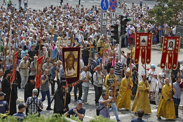 Порошенко рассказал о развязанной Москвой войне против Златоверхого Киева