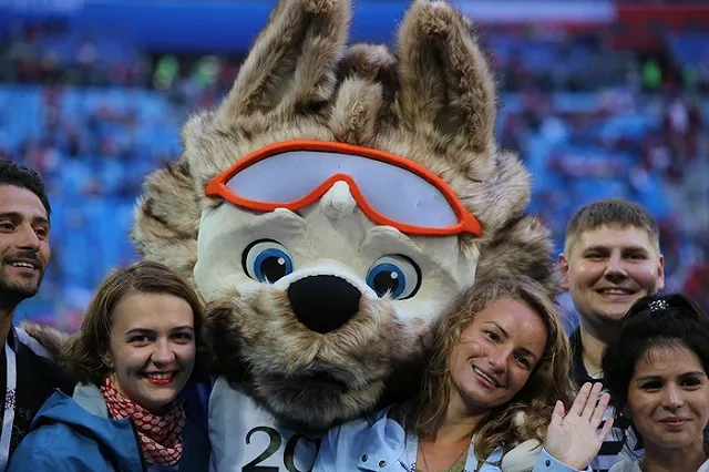 В фан-зоне в ЦПКиО сегодня ждут Забиваку, а на сцене выступит «Дискотека Авария»