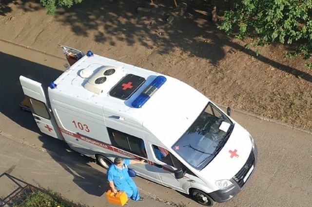 В Екатеринбурге 3-летний малыш выпал с шестого этажа