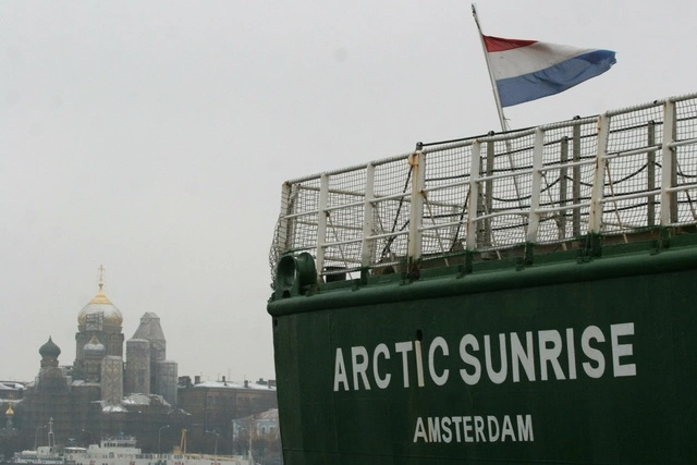 Greenpeace пригрозили штрафами за действия против «Газпрома»