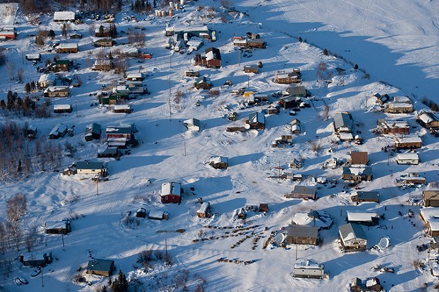 «Забрали Крым, на очереди Аляска». В Сети обсуждают школьный спектакль
