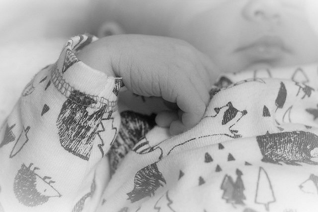 «Девочка из шкафа» отметила первый день рождения в Доме ребенка