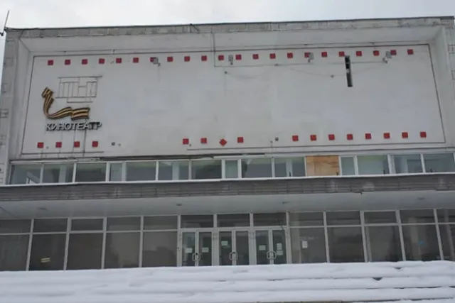 Велосипедист погиб в Москве во время сноса кинотеатра «Брест»