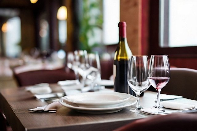 В Екатеринбурге в преддверии «коммунистического» праздника взлетели цены на такси