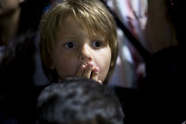 Свердловчанин прошел по тросу между пятиэтажками