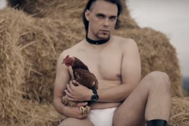 Ролик одеколона с экстрактом куриных слез взорвал Интернет