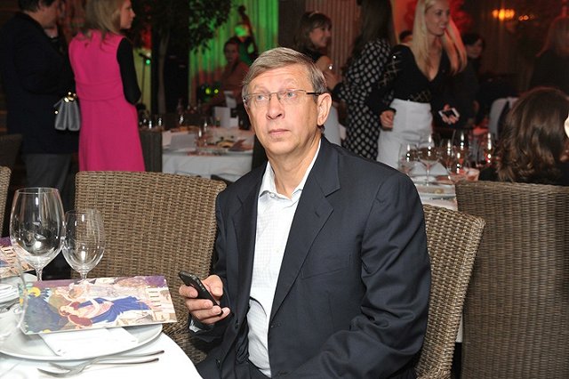 Владимир Евтушенков купит отель Hilton в Екатеринбурге