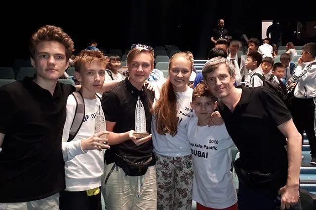 Школьники из Екатеринбурга выиграли мировой конкурс робототехники в Дубае
