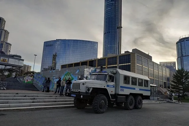 Сергей Бобунец высказал свое мнение об акции в поддержку сквера на драме