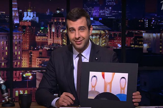 Ургант высмеял охранника «Ельцин Центра», который испортил картину за 75 млн