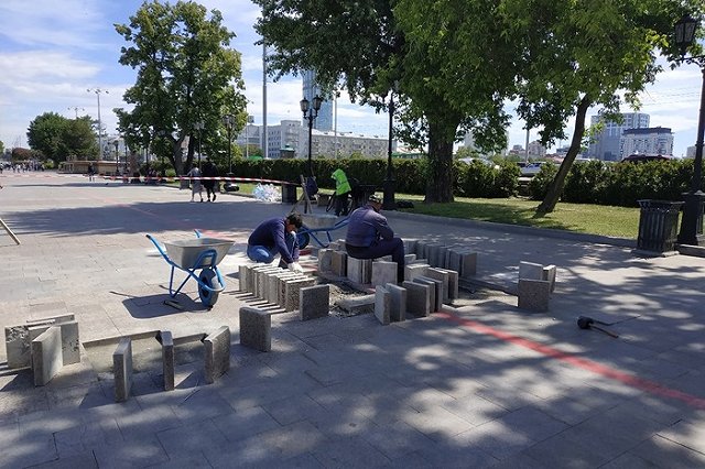 Представители Таджикистана проверили в Екатеринбурге условия жизни своих мигрантов